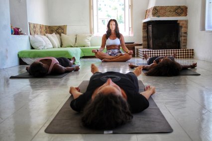 cours collectif yoga vinyasa Issy